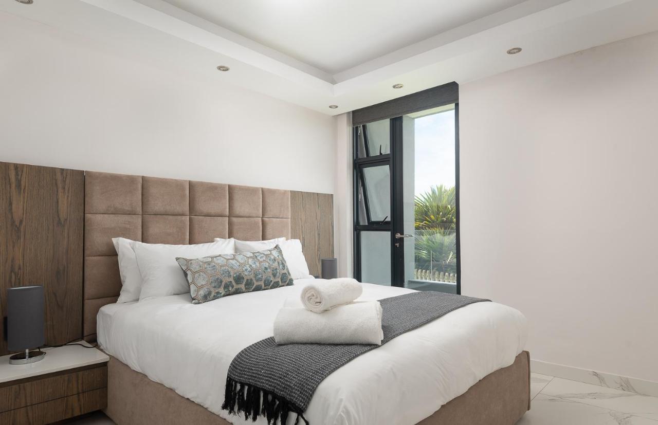 1 Licorna Beach Durban Exterior photo
